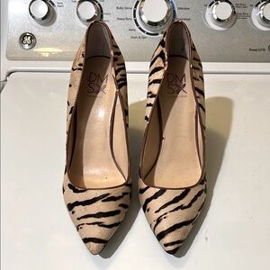 Donald J. Pliner Tan and Black Animal Print Heels